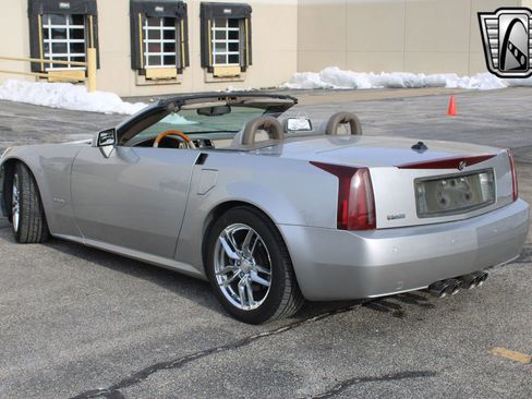 Used 2005 Cadillac XLR image 5