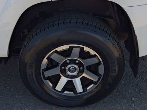 Used 2019 Toyota 4Runner TRD Off-Road Premium AWD/4WD image 7