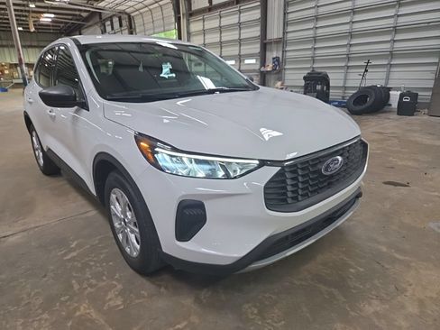 Used 2025 Ford Escape Active FWD image 6