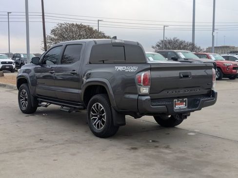 Used 2023 Toyota Tacoma TRD Sport image 8