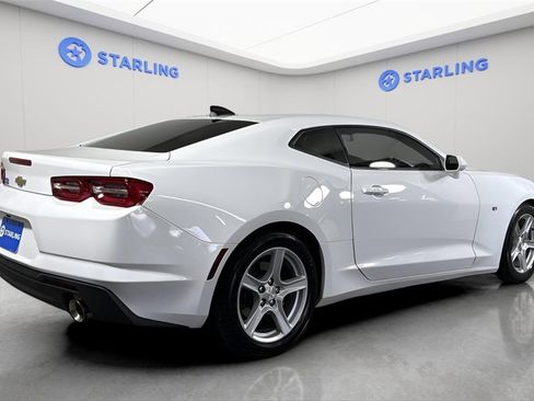 Used 2022 Chevrolet Camaro LT image 9