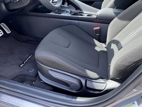 New 2025 Hyundai Elantra SEL image 4