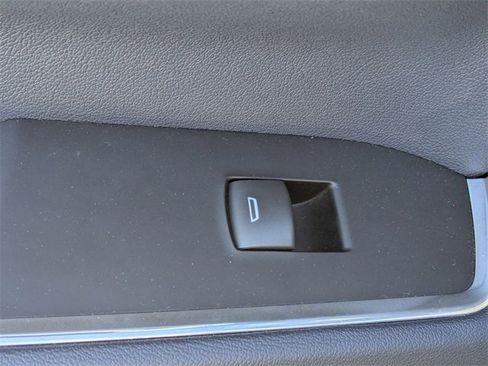 Used 2022 Chevrolet Silverado 1500 High Country w/ High Country Premium Package image 26