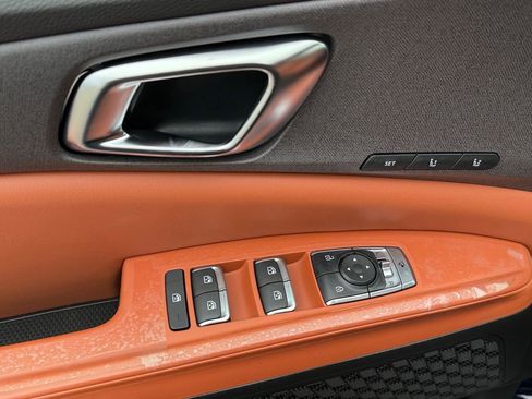 New 2026 Kia Carnival EX FWD image 11