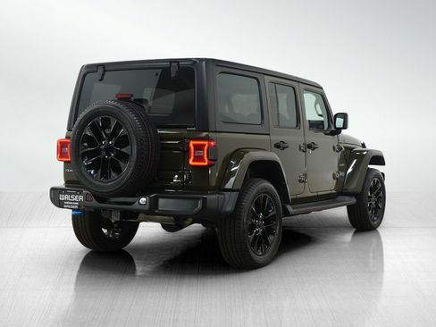 Used 2022 Jeep Wrangler Unlimited Sahara w/ Cold Weather Group image 5
