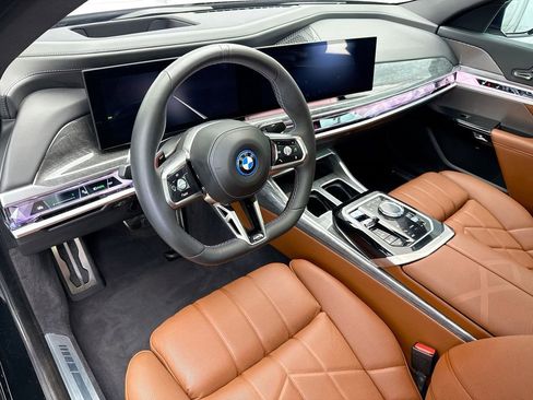 Certified 2024 BMW i7 M70 w/ Executive Package image 9
