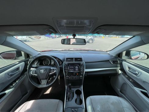 Used 2017 Toyota Camry XSE image 13