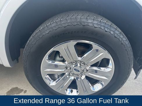 Used 2019 Ford F150 Lariat w/ Equipment Group 502A Luxury image 11