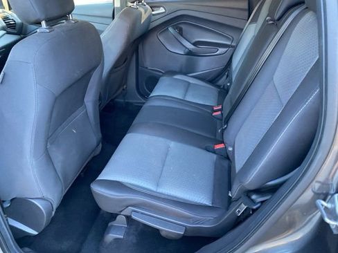 Used 2018 Ford Escape SE image 18