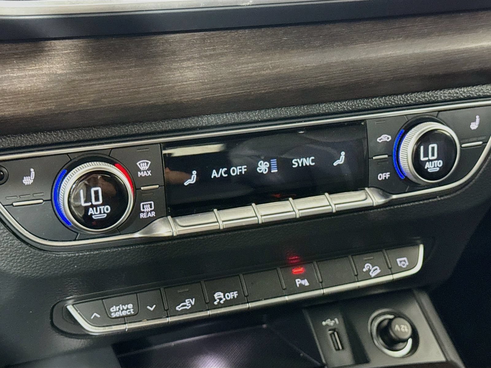 Certified 2024 Audi Q5 e Premium Plus AWD/4WD image 20