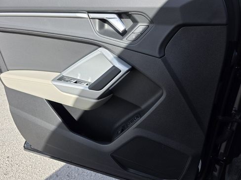 Used 2024 Audi Q3 2.0T Premium image 23