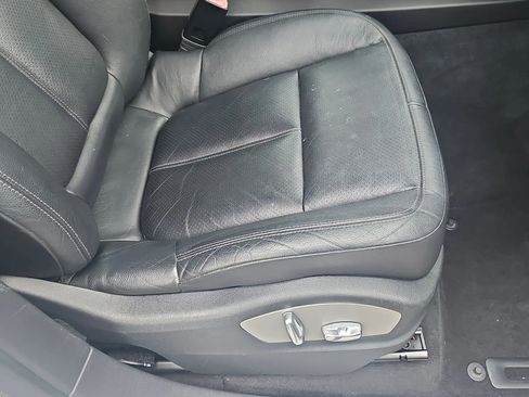 Used 2014 Porsche Cayenne image 36