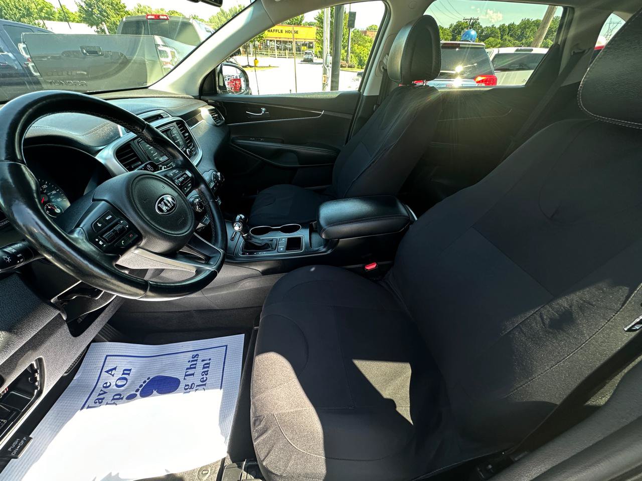 Used 2016 Kia Sorento FWD w/ LX Convenience Package image 11