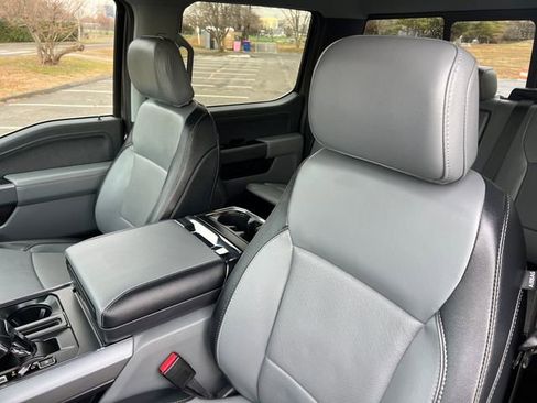 Used 2023 Ford F150 Lariat w/ Equipment Group 502A High image 17