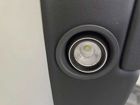 Used 2022 Rivian R1T Adventure image 30