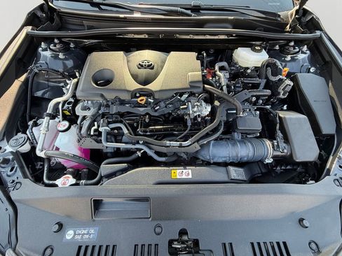 Used 2025 Toyota Camry LE image 9