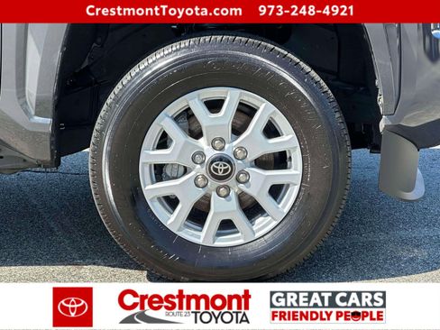 Certified 2025 Toyota Tacoma SR5 AWD/4WD image 6