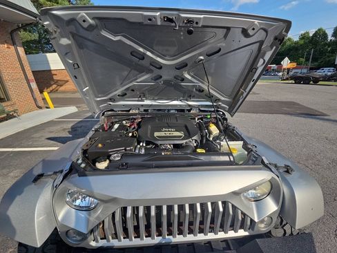 Used 2017 Jeep Wrangler Unlimited Sport AWD/4WD image 27
