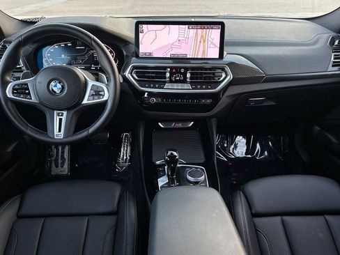 Used 2024 BMW X4 M40i image 3