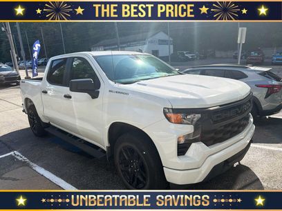 Used 2025 Chevrolet Silverado 1500 Custom w/ LPO, Dark Essentials Package
