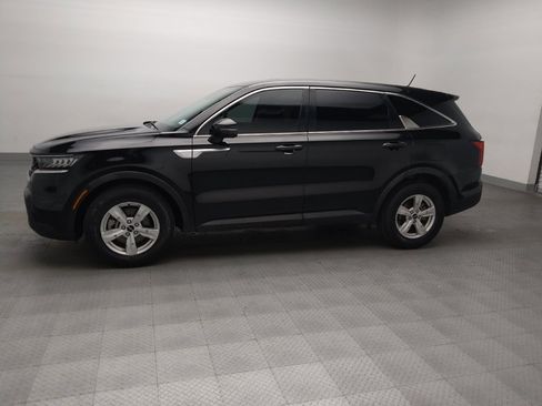Used 2022 Kia Sorento LX FWD image 2