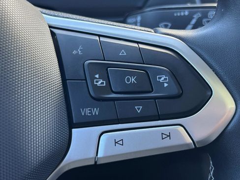 Certified 2022 Volkswagen Tiguan SE w/ Panoramic Sunroof Package image 10