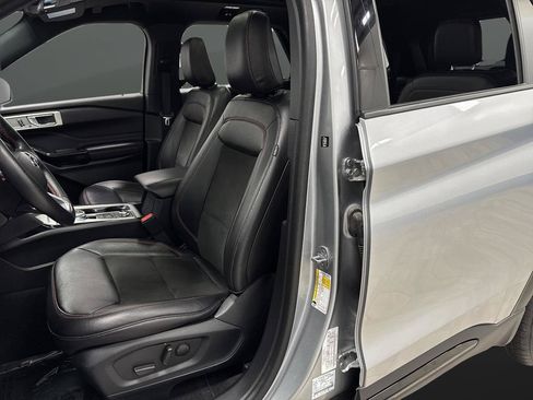 Used 2023 Ford Explorer ST-Line AWD/4WD image 4
