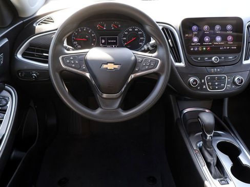 Used 2023 Chevrolet Malibu LT image 19