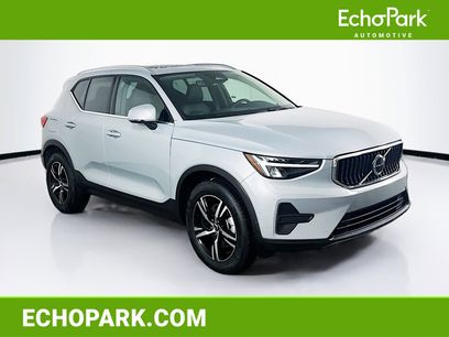 Used 2025 Volvo XC40 B5 Core