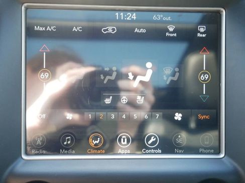 Used 2018 Jeep Grand Cherokee Overland AWD/4WD image 18