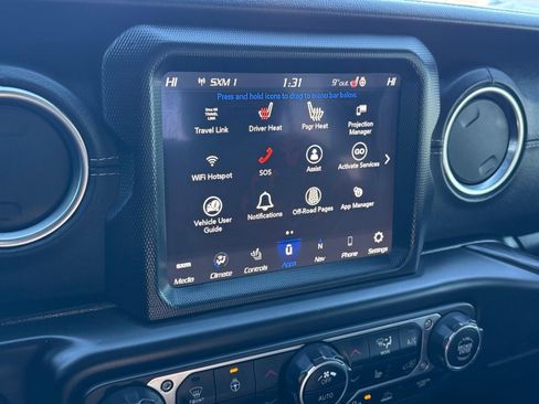 Used 2020 Jeep Gladiator Overland image 14