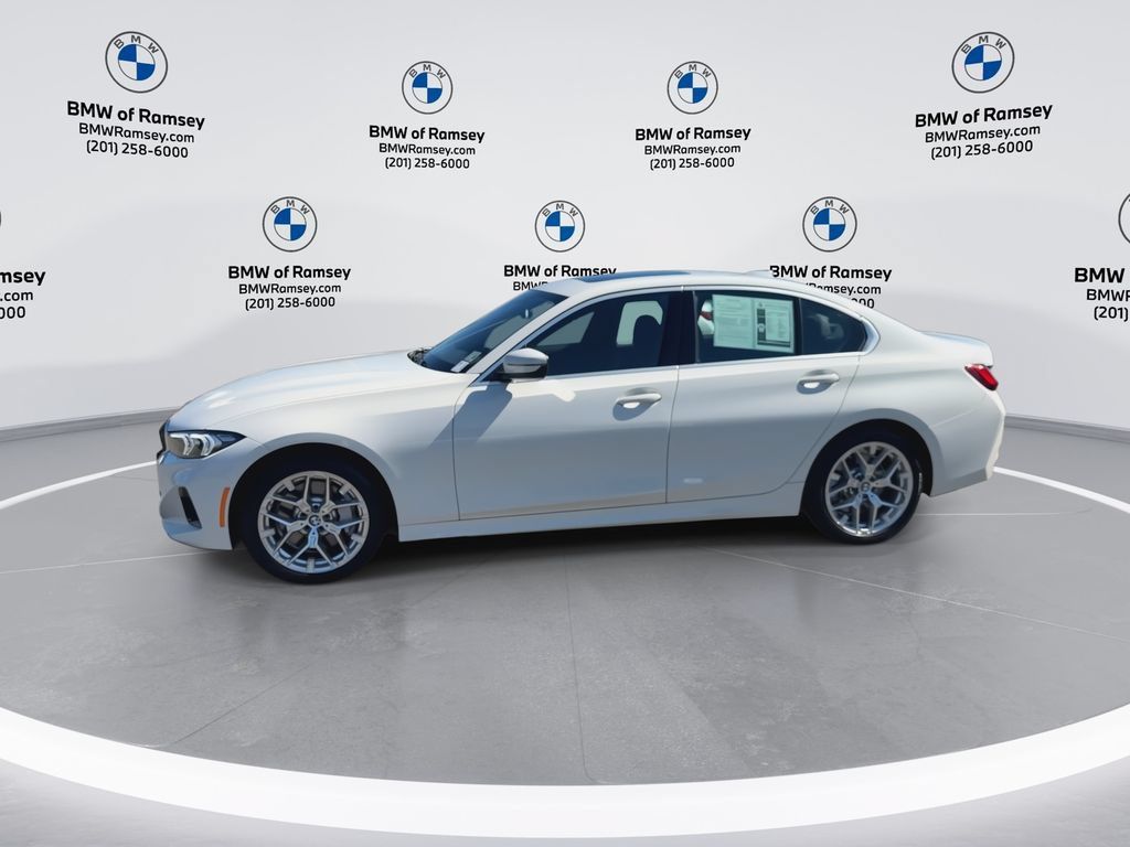 Used 2025 BMW 330i xDrive Sedan AWD/4WD image 5