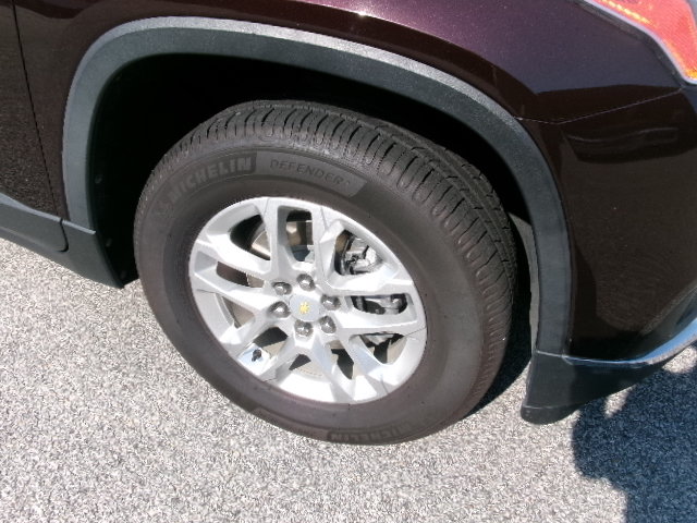 Used 2021 Chevrolet Traverse LT FWD image 9