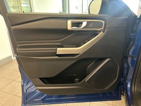 Used 2021 Ford Explorer XLT w/ Equipment Group 202A image 19