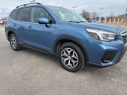 Used 2021 Subaru Forester Premium image 4