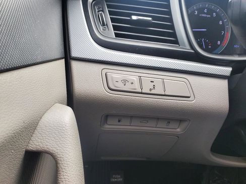 Used 2018 Hyundai Sonata SE FWD image 16