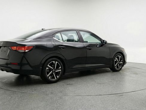 Used 2025 Nissan Sentra SV image 9