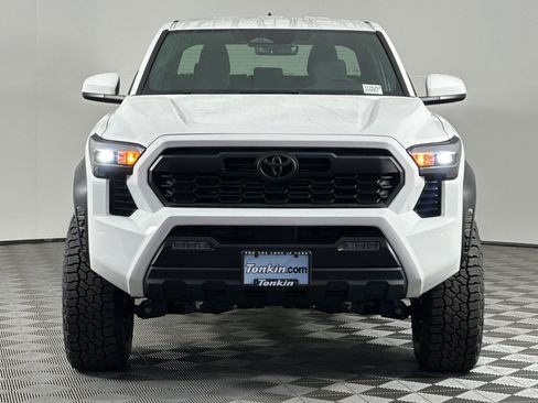 New 2025 Toyota Tacoma TRD Off-Road image 9