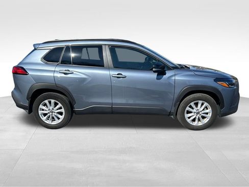 Certified 2025 Toyota Corolla Cross LE w/ Moonroof Package image 6