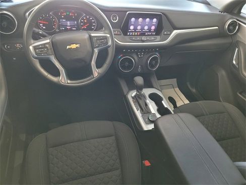 Used 2022 Chevrolet Blazer LT image 9