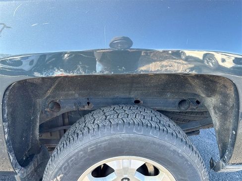 Used 2019 Chevrolet Silverado 1500 LT w/ All Star Edition image 39