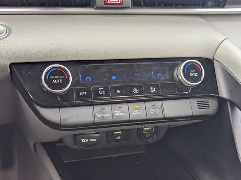 Used 2023 Hyundai Elantra SEL image 26