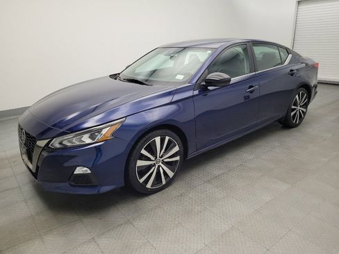 Used 2020 Nissan Altima 2.5 SR image 2