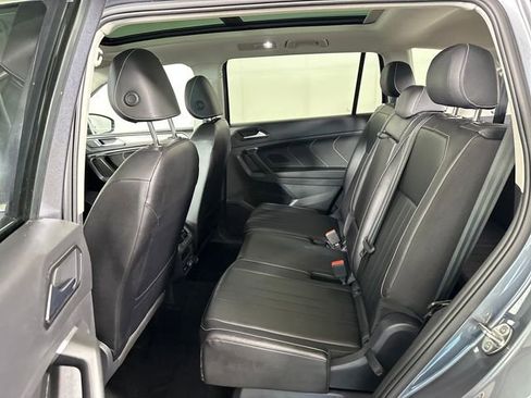 Used 2024 Volkswagen Tiguan SE image 25