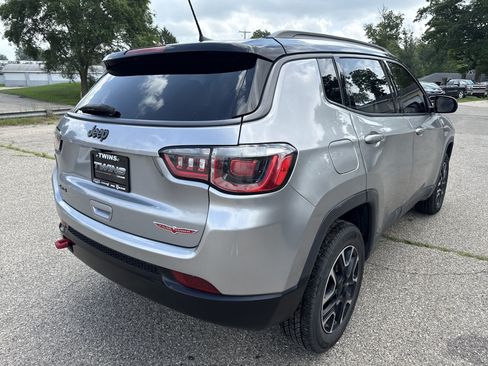 Used 2020 Jeep Compass Trailhawk AWD/4WD image 3