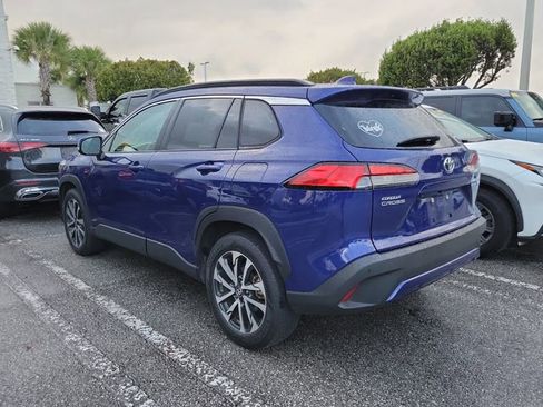 Used 2022 Toyota Corolla Cross XLE image 4