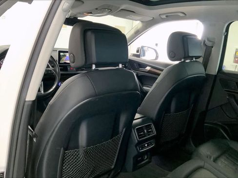 Used 2019 Audi Q5 2.0T Premium Plus w/ Premium Plus Package image 11