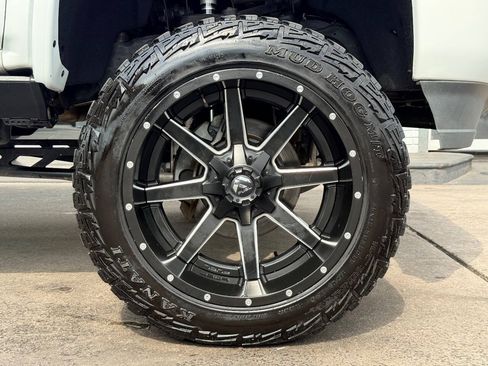 Used 2015 GMC Sierra 2500 Denali w/ Duramax Plus Package AWD/4WD image 13