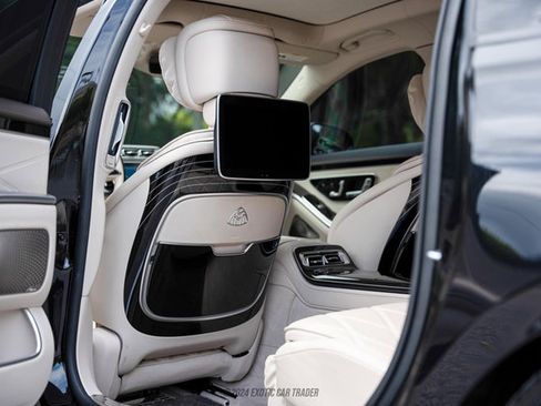 Used 2021 Mercedes-Benz Maybach S 580 4MATIC image 33