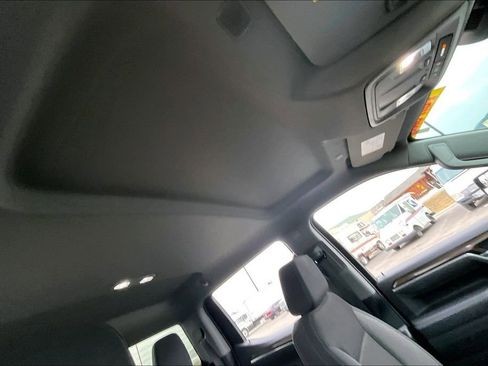 Used 2025 Chevrolet Silverado 1500 LT image 23